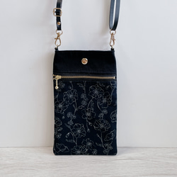 スマホショルダー フラワーアート×ブラック ベージュ/サコッシュポシェット スマホポーチ サブバッグ/合皮◎ギフト母の日 6枚目の画像