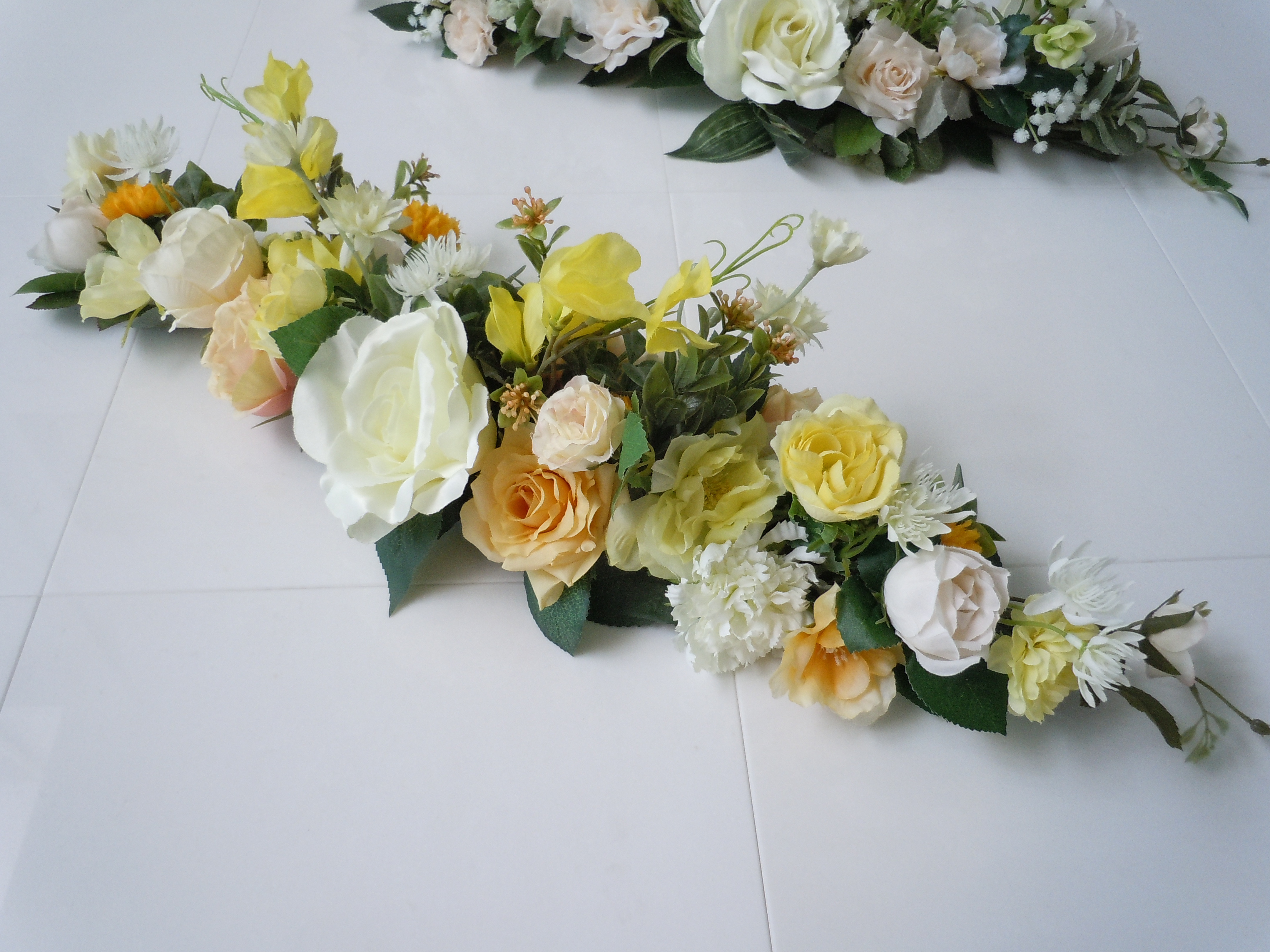 ◆ビタミンカラーのフラワーガーランド＊テーブル装花◆ナチュラル 横長アレンジ ウエディング テーブルアレンジ インテリア