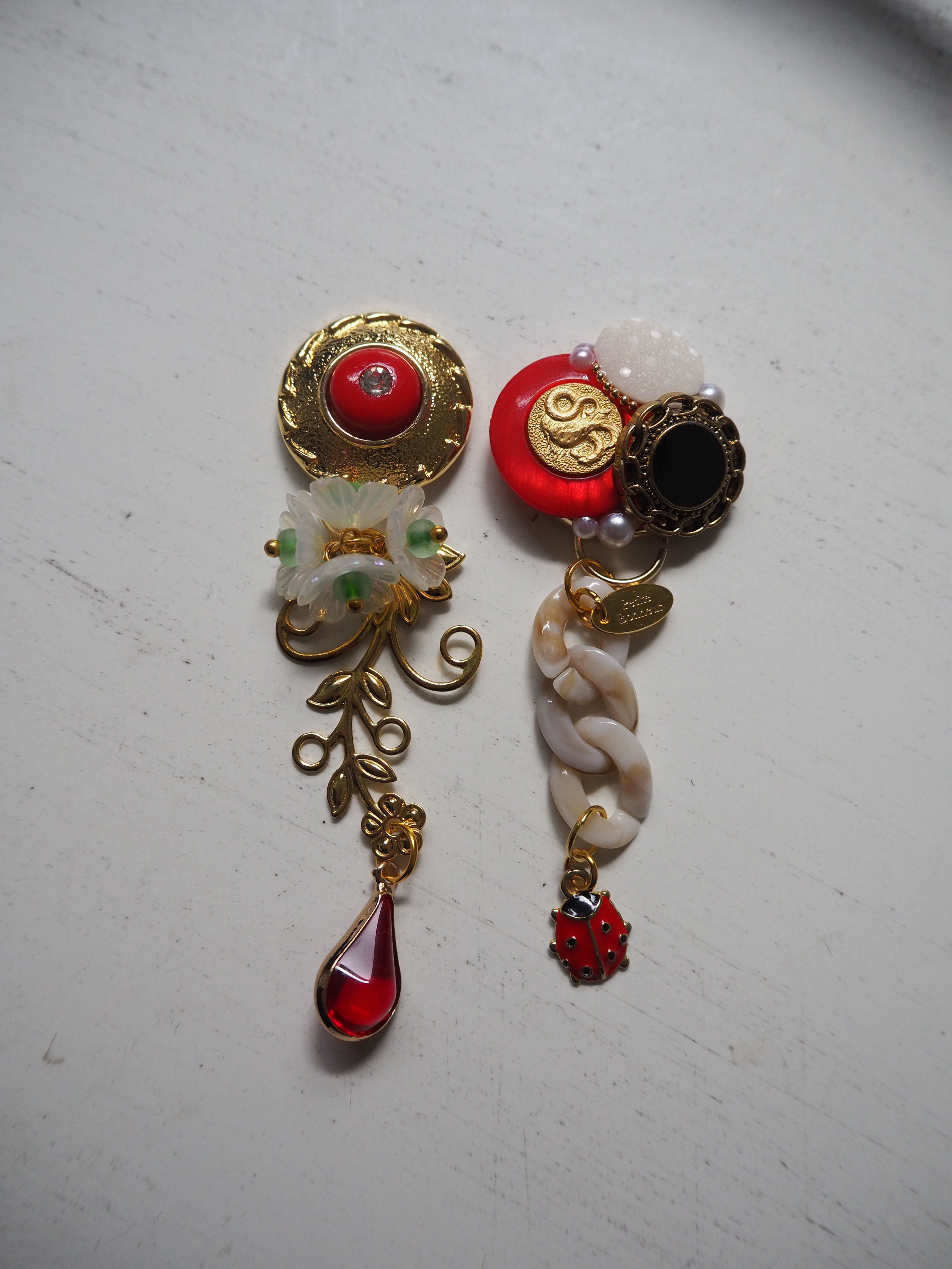 ボタンアクセサリー/イヤリング/てんとう虫