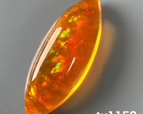 スーパーファイア オパール 5A 22.5ミリ ルース Tu1152 天然石 pinky