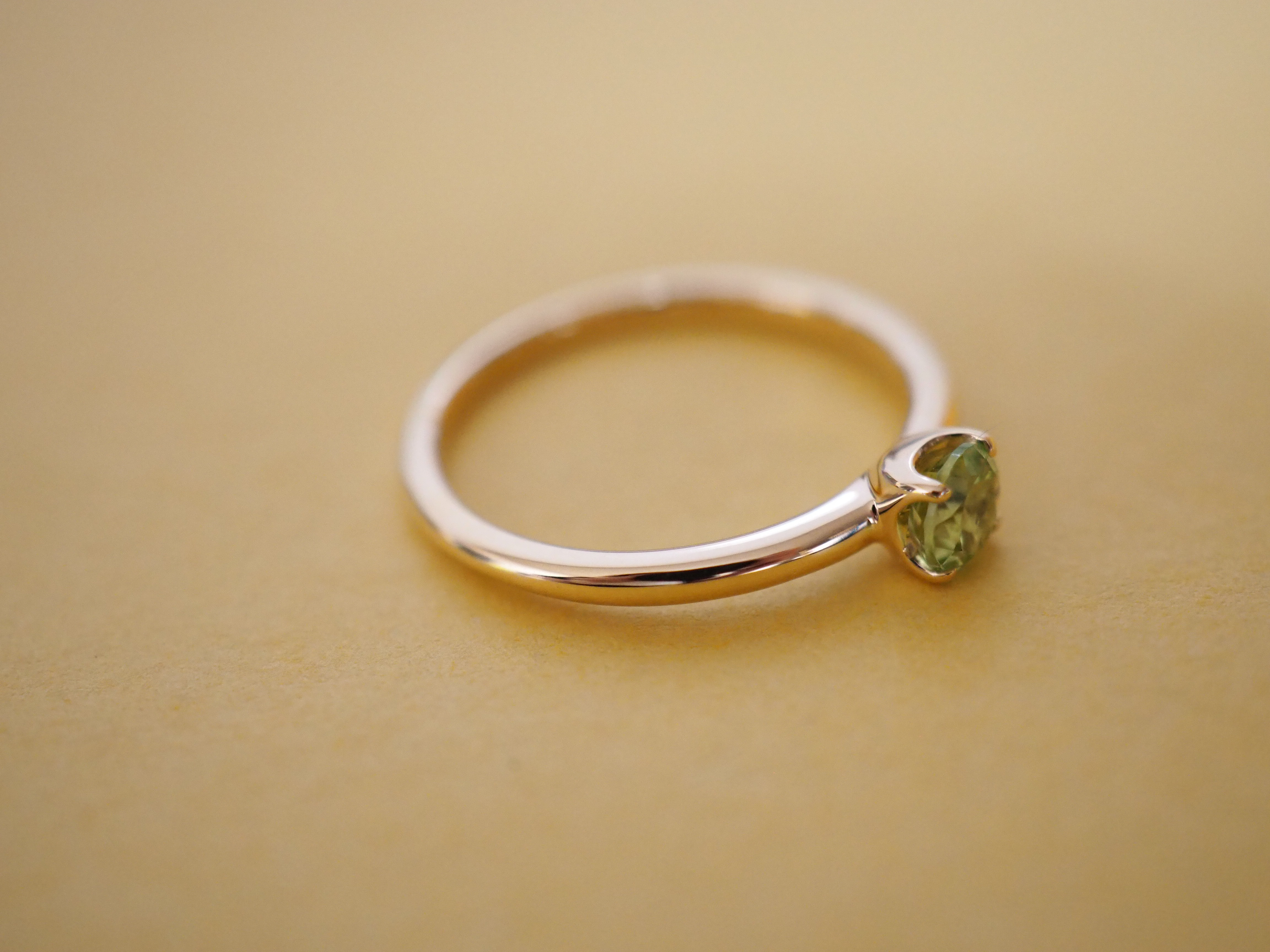 [ペリドットリング]　 細いリング　  K10イエローゴールド｜詳細画像