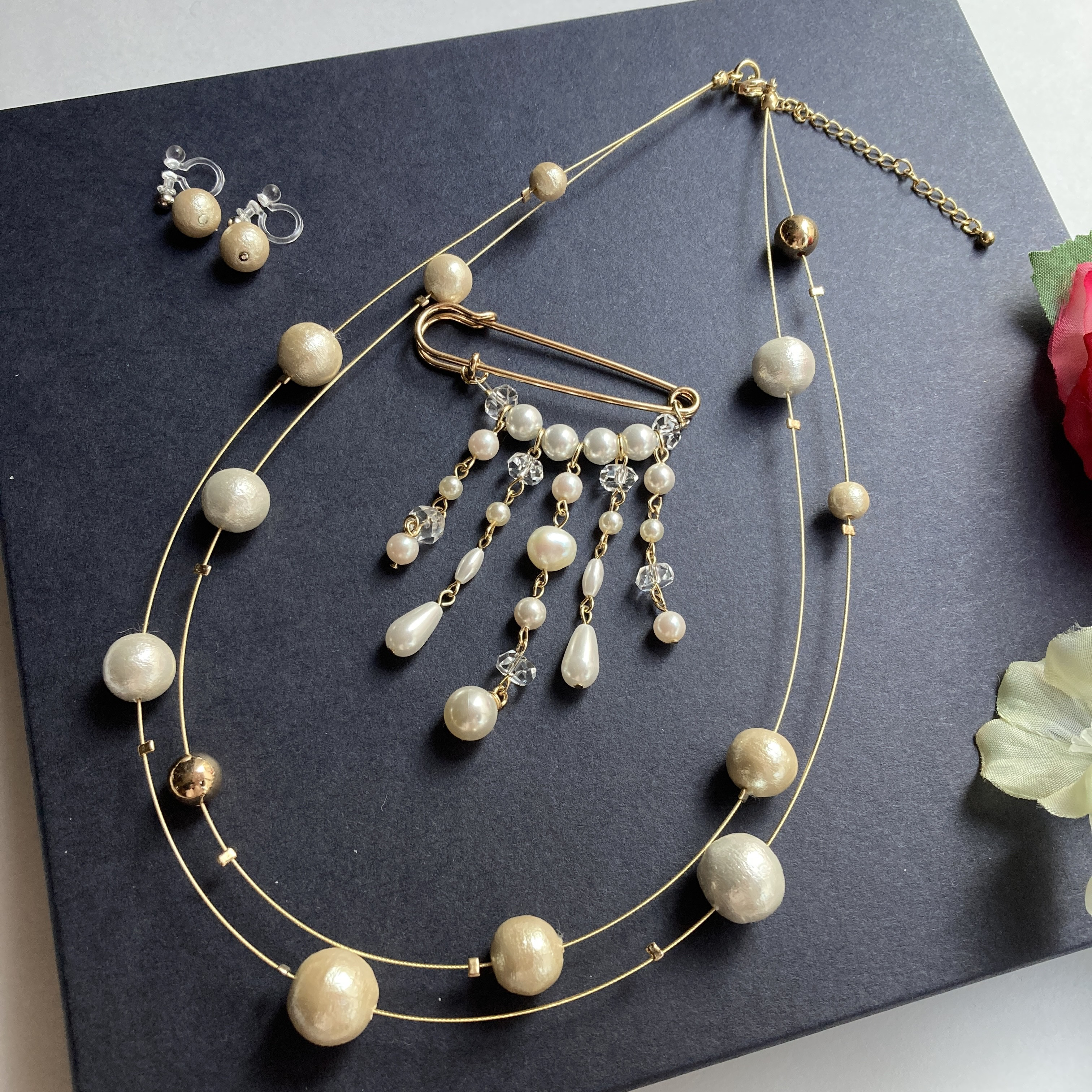 卒業式・入学式にも！パールの色が選べる上品3点セット（ネックレス・ピアス・ブローチ）