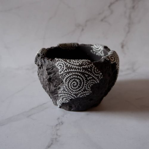 たこ唐草　一輪挿し B4『砥部（とべ）焼 栖山窯 染付 タコ唐草模様 鶴首花入 花瓶