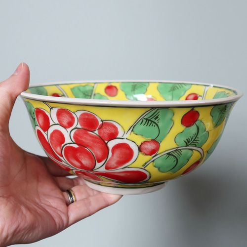 Vivid どんぶり鉢 イエロー バッチャン焼き ベトナム食器 手描き 花柄