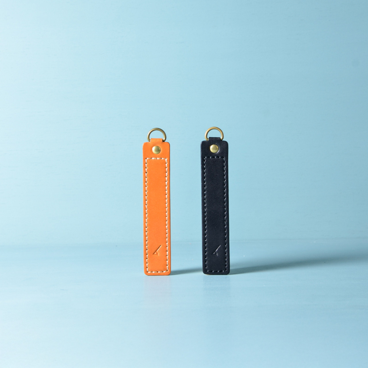 ぐねぐねレザー　　SM066m