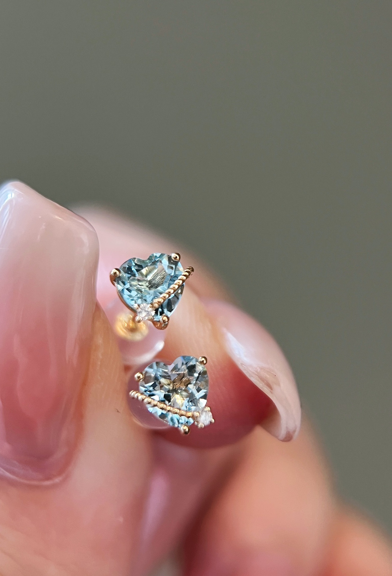 ハートモチーフ　アクアマリンピアスk18