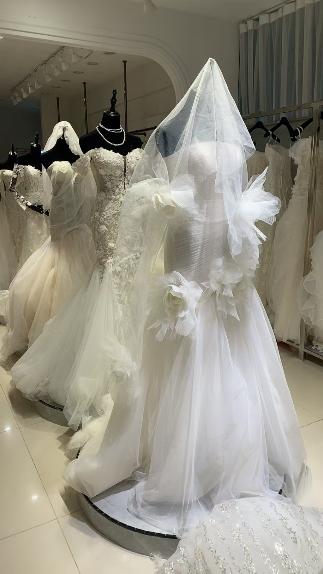 2waysウエディングドレス  花嫁 　花ベール付き　マーメイド　チュールドレス　合コンパーティー ピアノ演奏会/音楽会