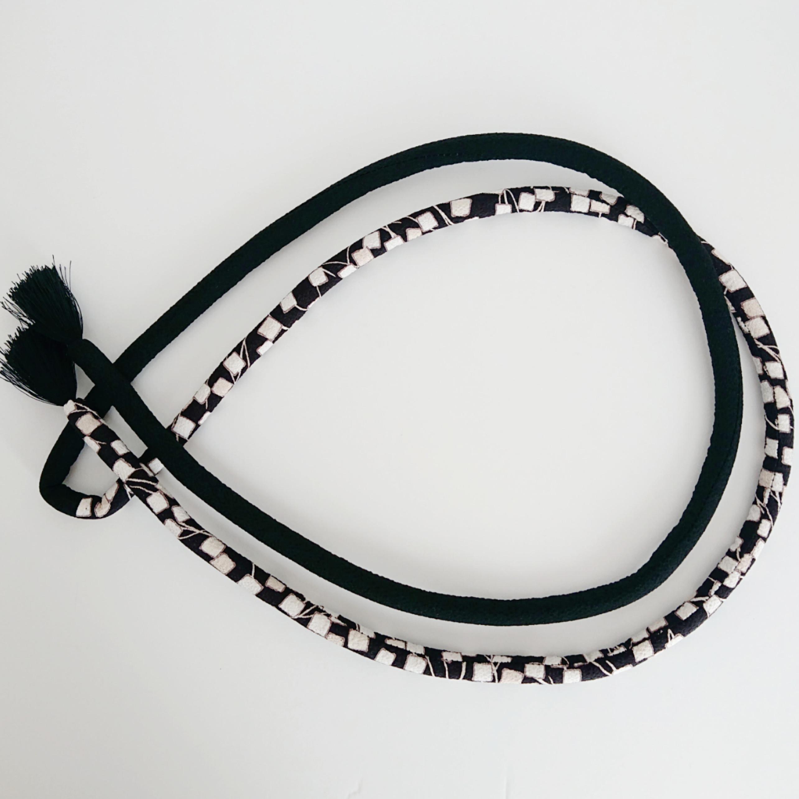 丸ぐけ　帯締め　ちりめん　スクエア × ブラック／エンジ