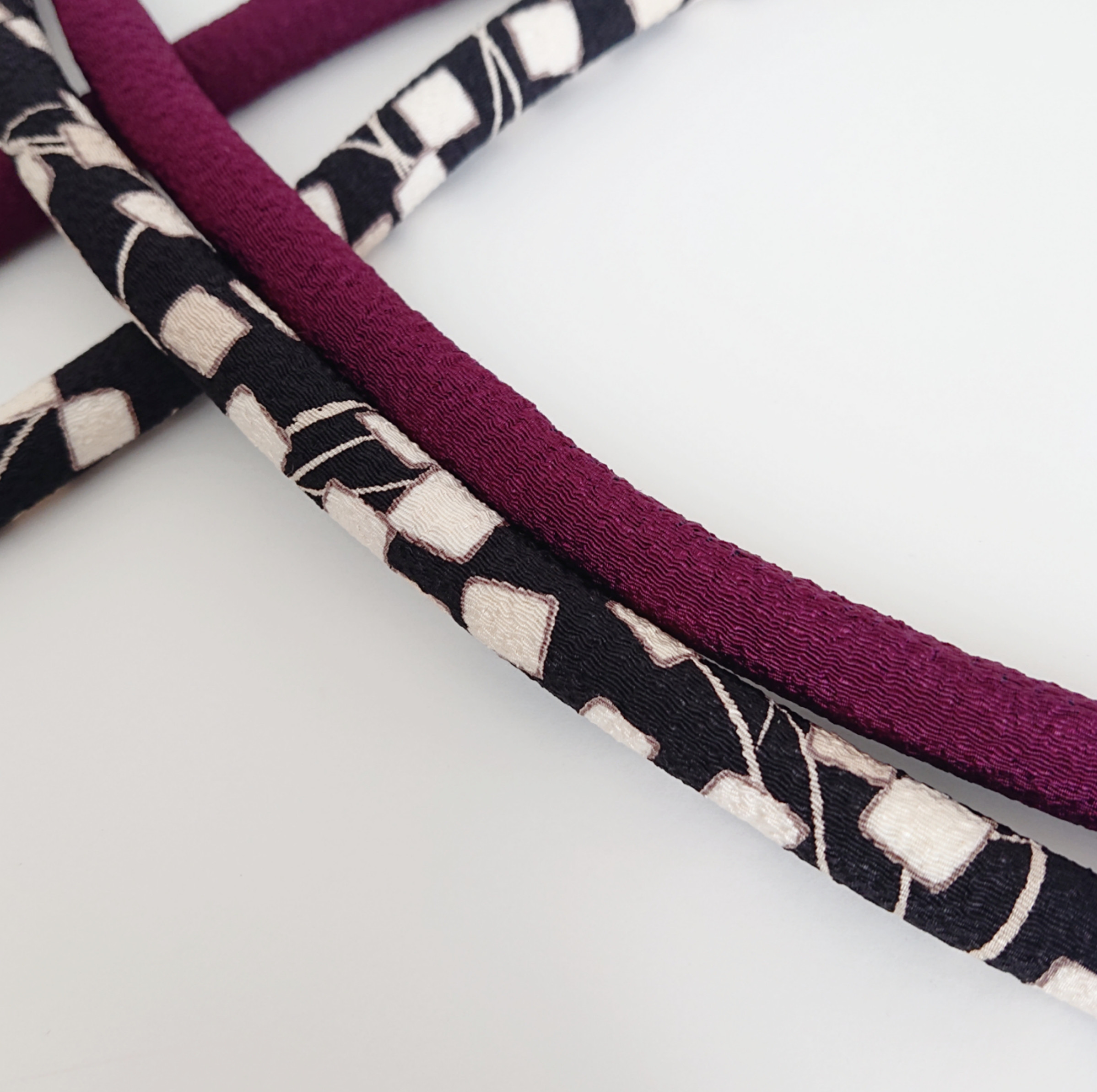 丸ぐけ　帯締め　ちりめん　スクエア × ブラック／エンジ