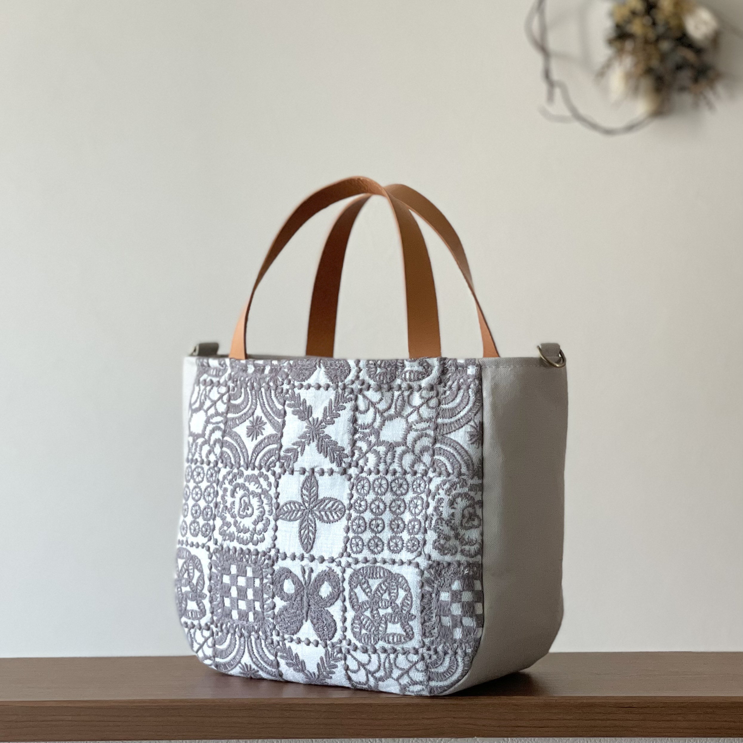 ⚮̈ミナペルホネン tambourine brown まるっこかくれんぼトート