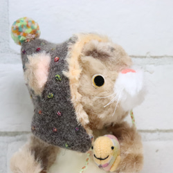 お魚抱えたにゃんこ 3枚目の画像