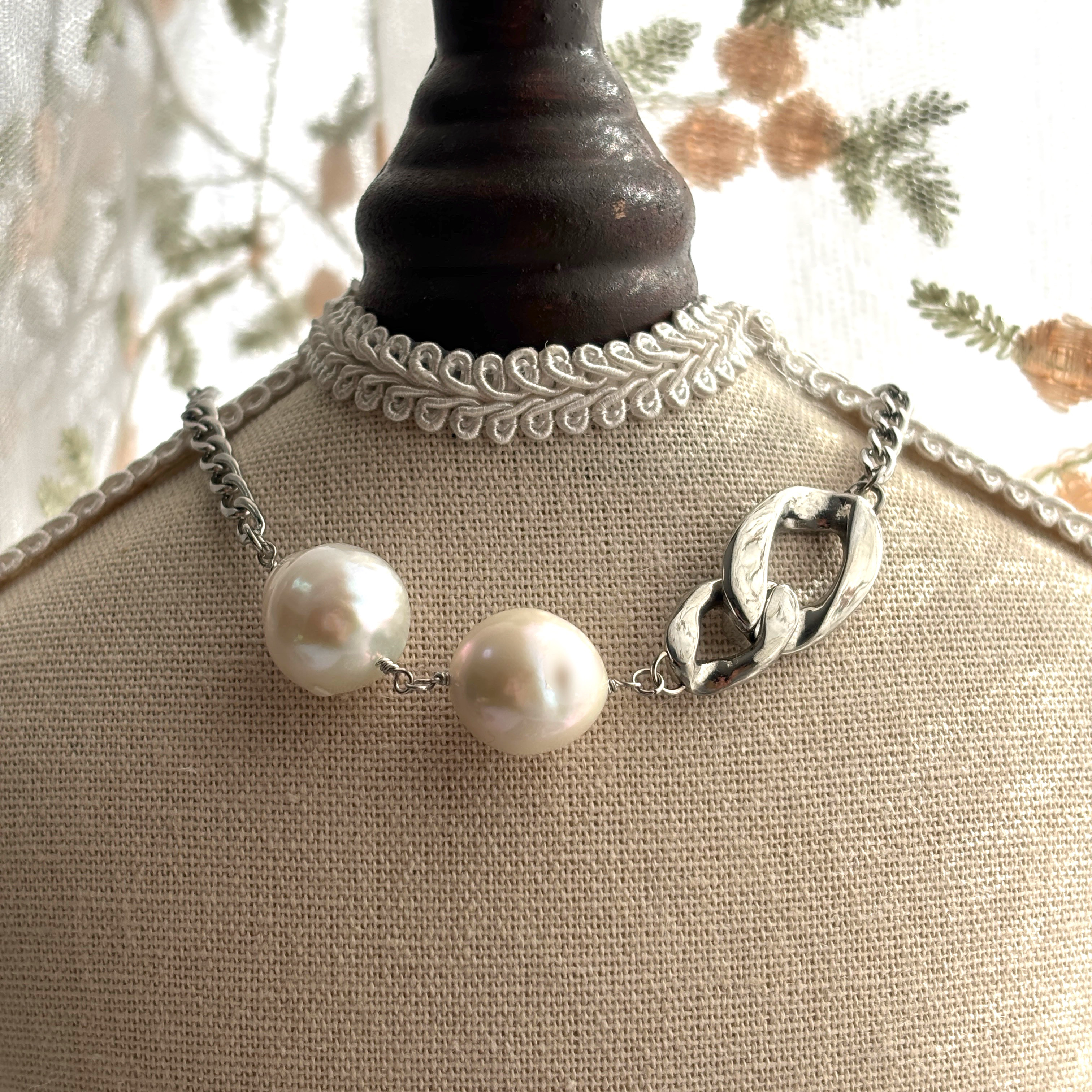 【卒業後/セレモニー後のお出掛けに/20%off】＊鎖＊ロープチェーンとホワイト淡水パールのカジュアルネックレス✴︎