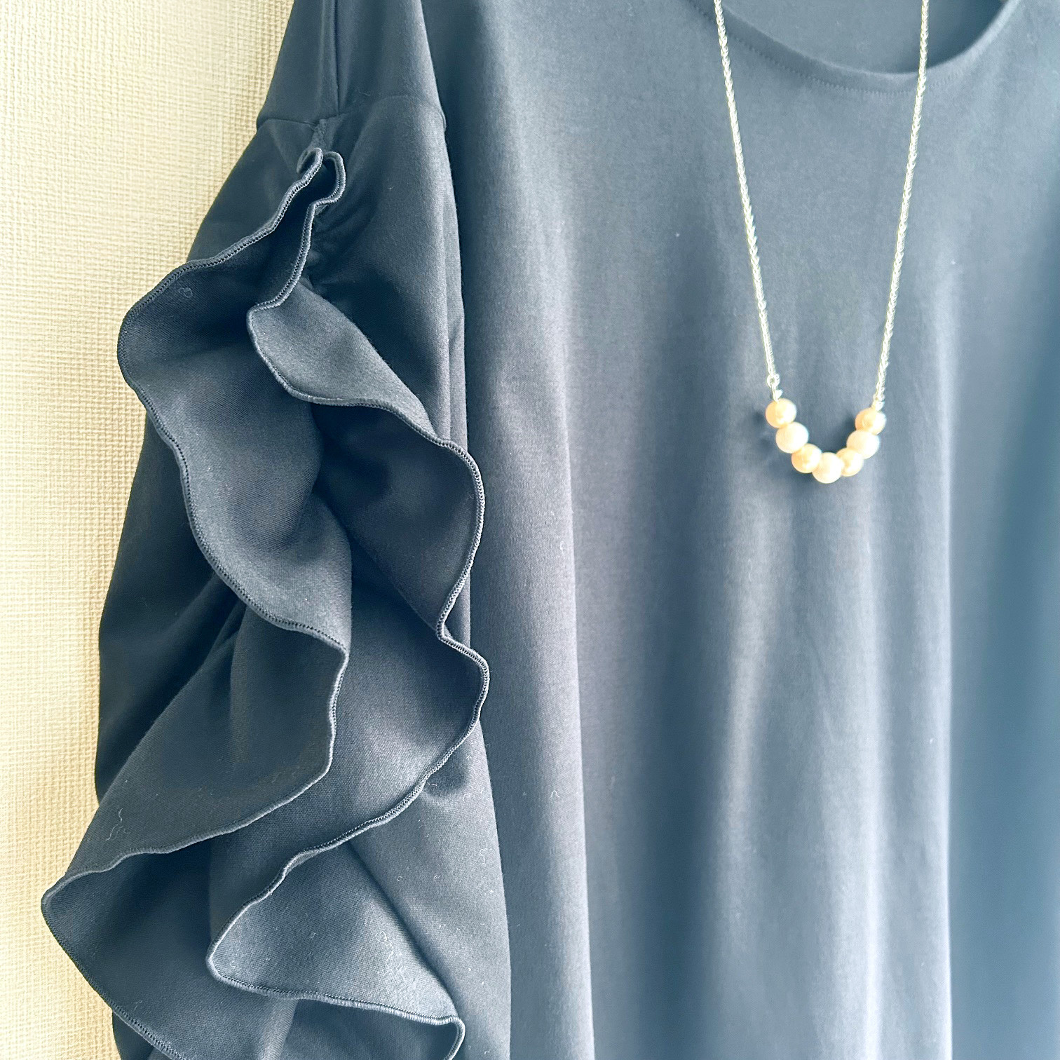 花びらフリル袖＊カットソープルオーバー《サックスブルー＊ローズピンク》