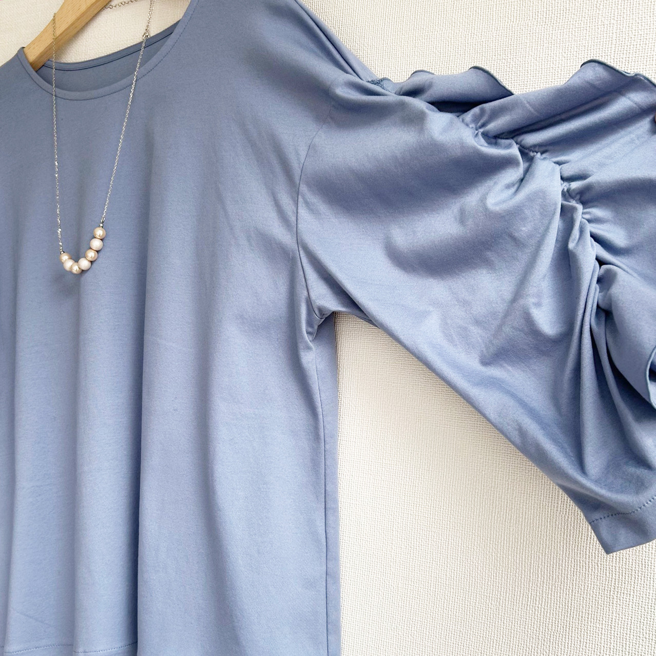 花びらフリル袖＊カットソープルオーバー《サックスブルー＊ローズピンク》