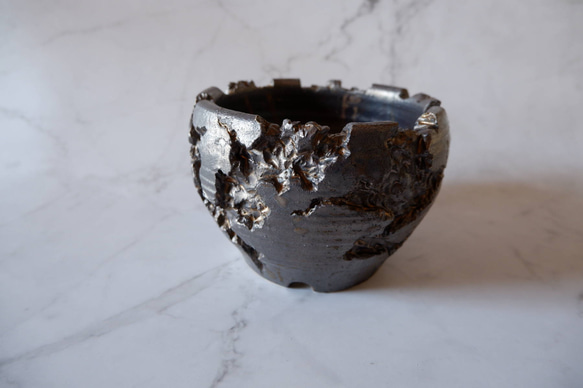 5号燻し金彩鉢907　塊根植物　多肉植物　盆栽　植木鉢　作家鉢　沖縄 1枚目の画像