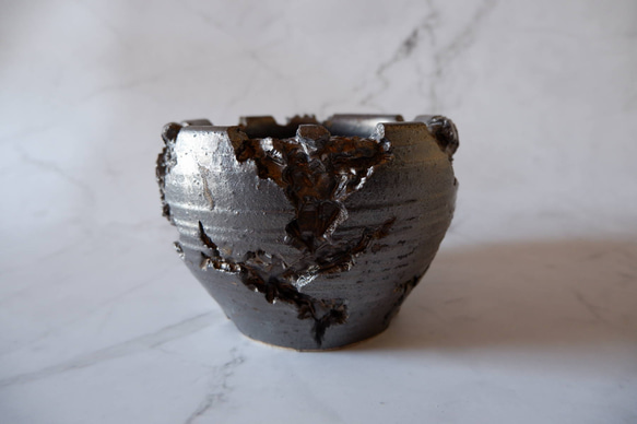 5号燻し金彩鉢907　塊根植物　多肉植物　盆栽　植木鉢　作家鉢　沖縄 3枚目の画像