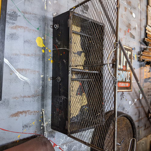 メッシュロッカーを思わせるキーボックス アメリカンヴィンテージ