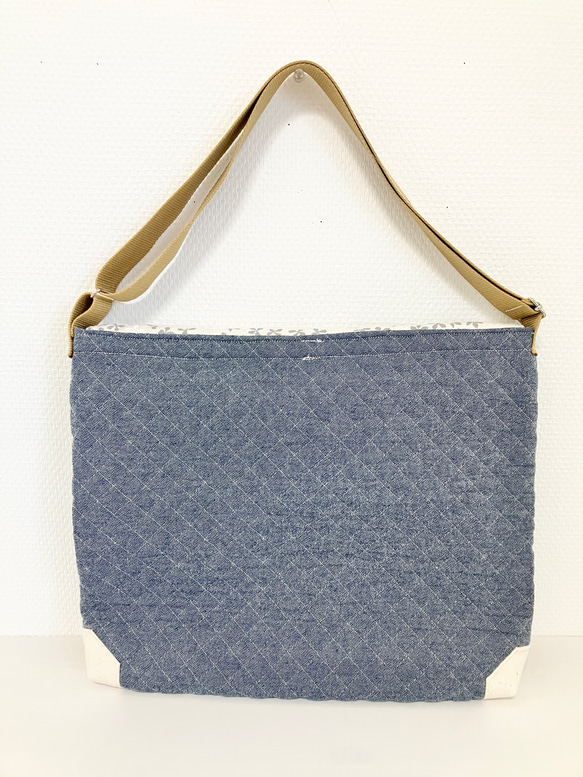 底角補強！北欧風花柄キルティングショルダーバック　通園　図書・絵本袋 2枚目の画像