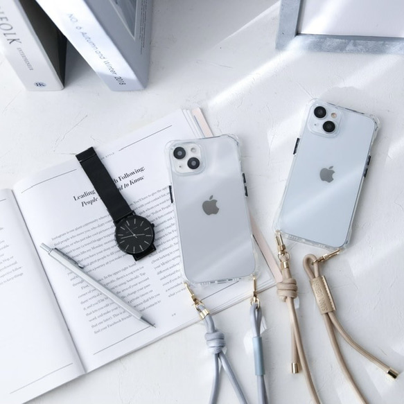 輕盈的花邊編織圓繩肩帶，四種顏色可選。長度可調，防掉落，附標籤。 第18張的照片