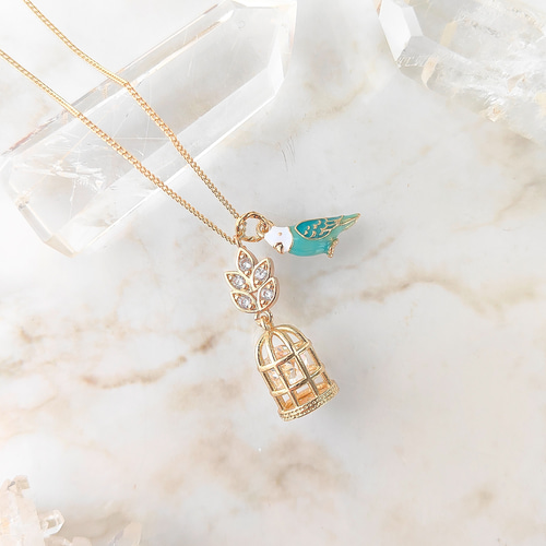 幸せの青い鳥♪小さな鳥かごとリーフのネックレス（ジルコニア入り