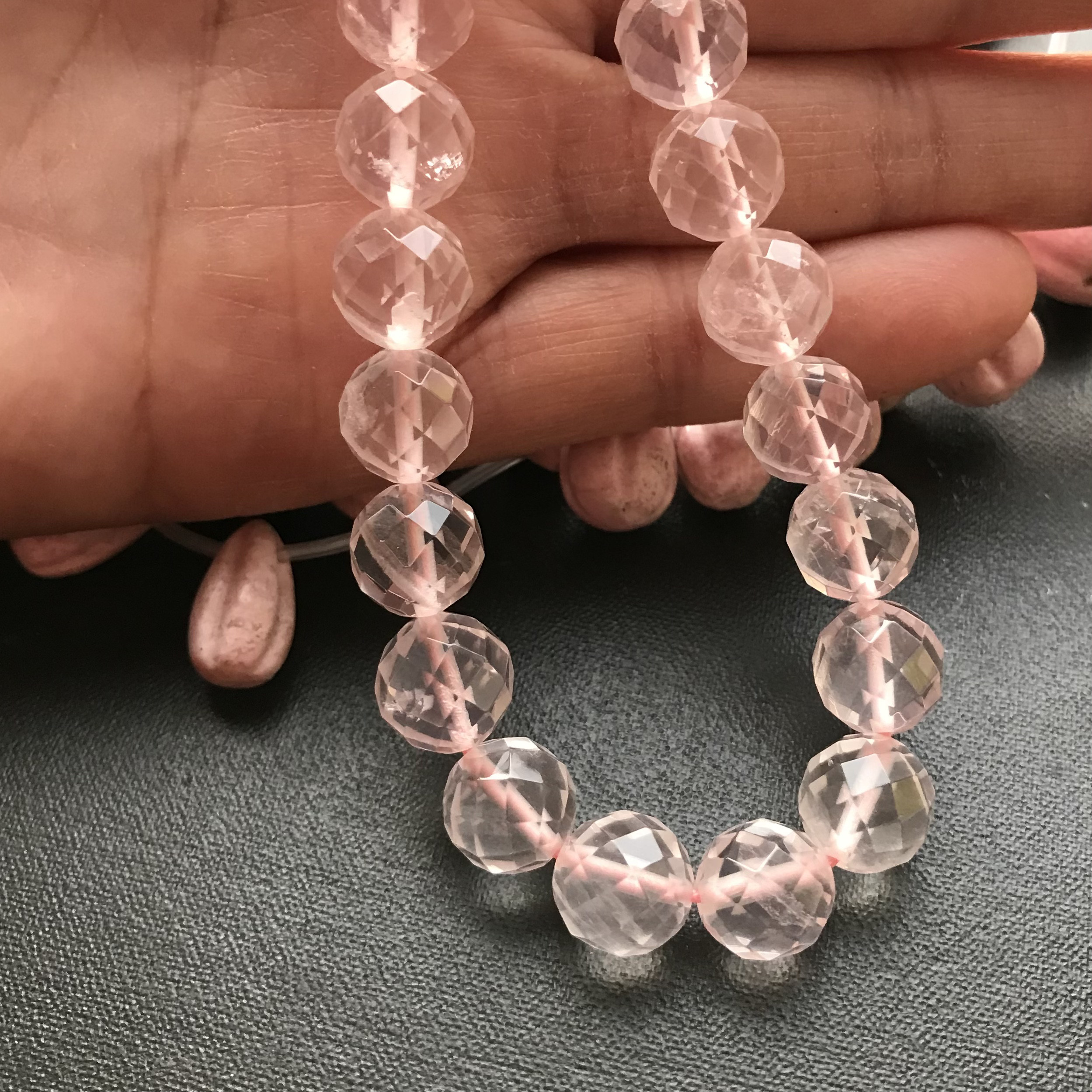 # 496 透明桜ゼリー　マダガスカル産ローズクオーツAAA　10㍉【1連】キラキラ64面ラウンドカットビーズ