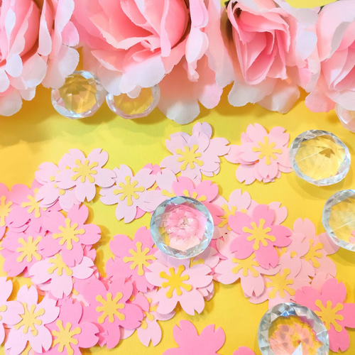 アルバム飾り　お花　オーダー受付中(^ー^) ラミネート可 タイトル 12か月 画用紙 壁面 アルバム 飾り パーツ 花