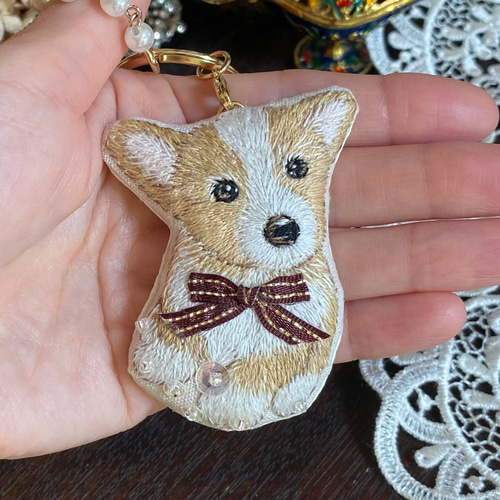 コーギー バッグチャーム キーホルダー 手刺繍 プレゼント
