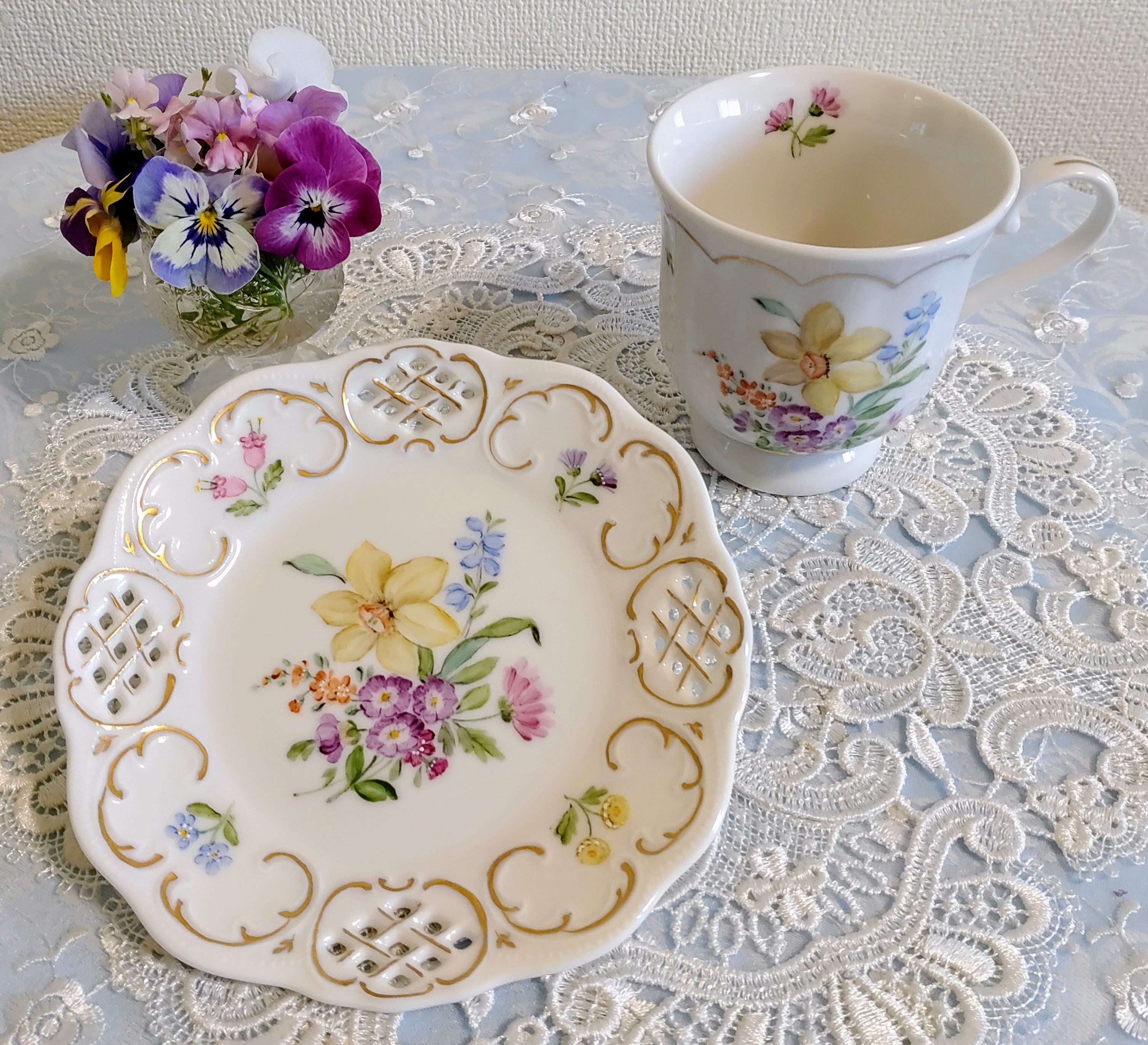 ♡マグカップ➕️透かしレース14.5cm皿 （多種花ブーケ/水仙）