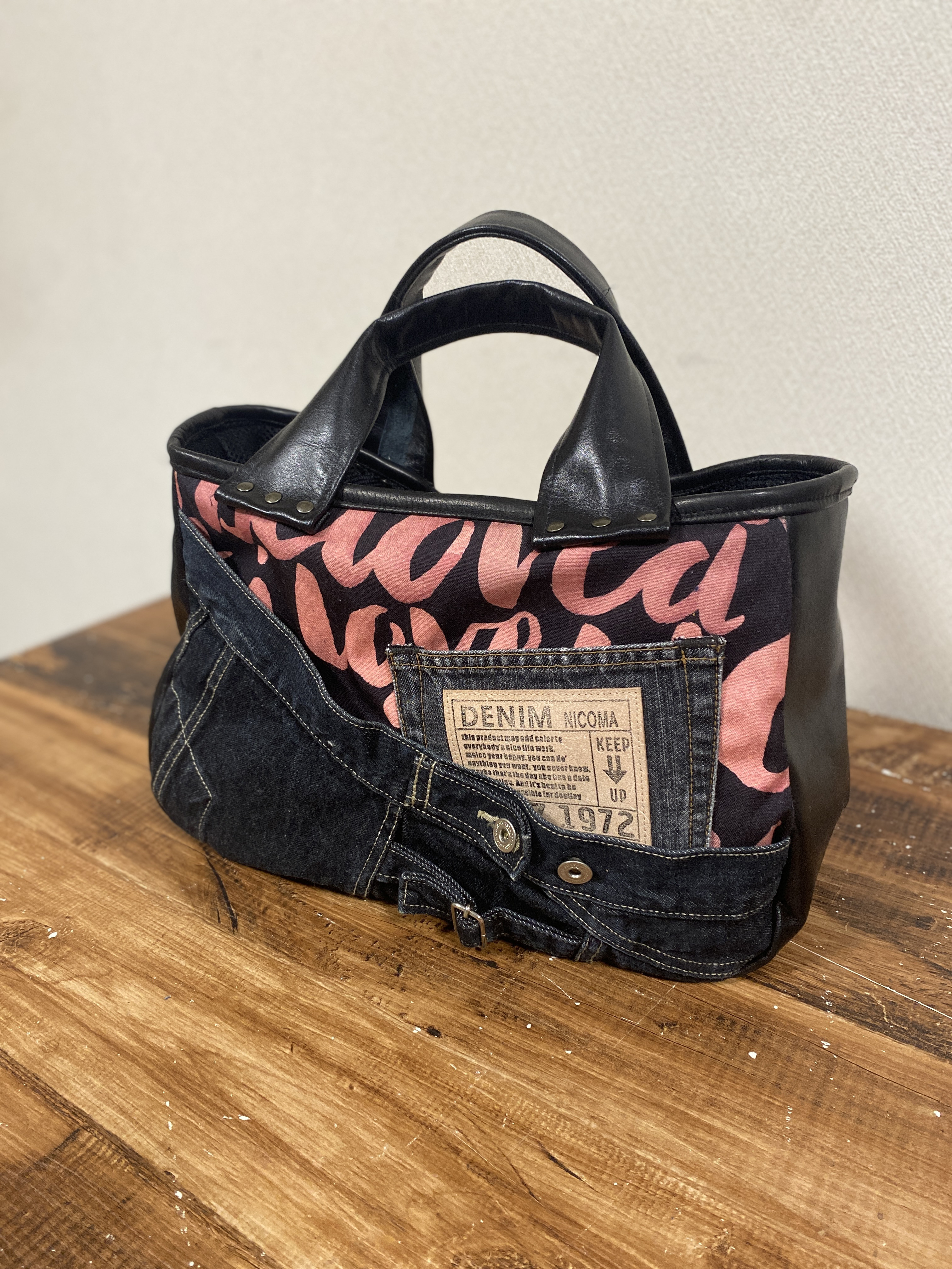 仕切り付き大きめトートバッグ　リバティピンク×本革ブラック×デニム