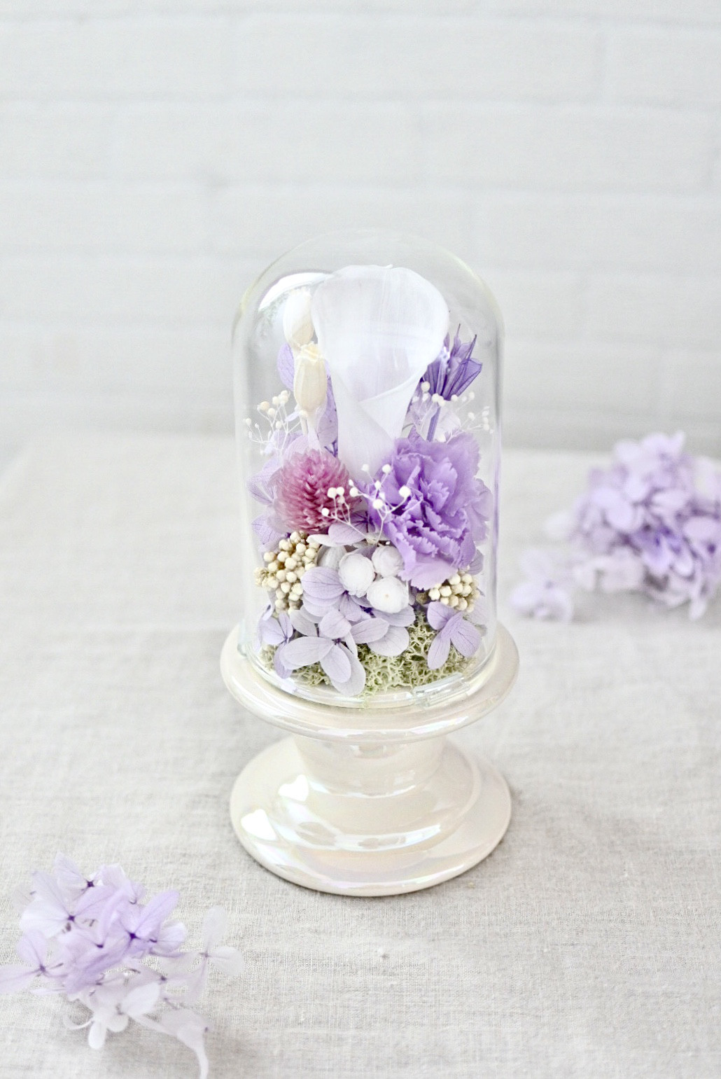 花束のようなガラスドーム Mサイズ高さ18㎝ 仏花ガラスドーム  カーネーション リリー 百合