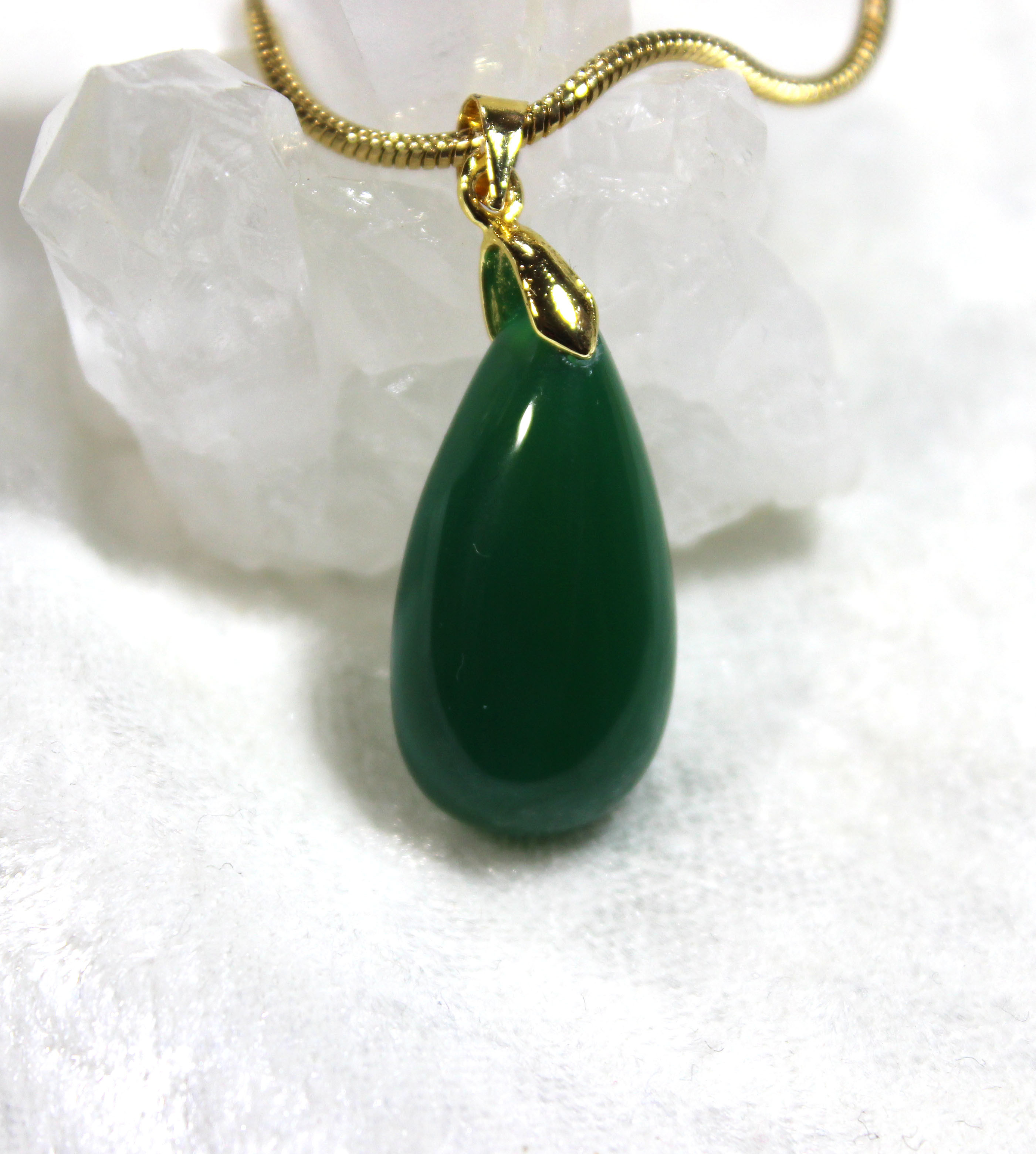 天然正規品高氷緑玉髄葉ペンダント金枝玉葉マナウ玉髄ペンダントE7