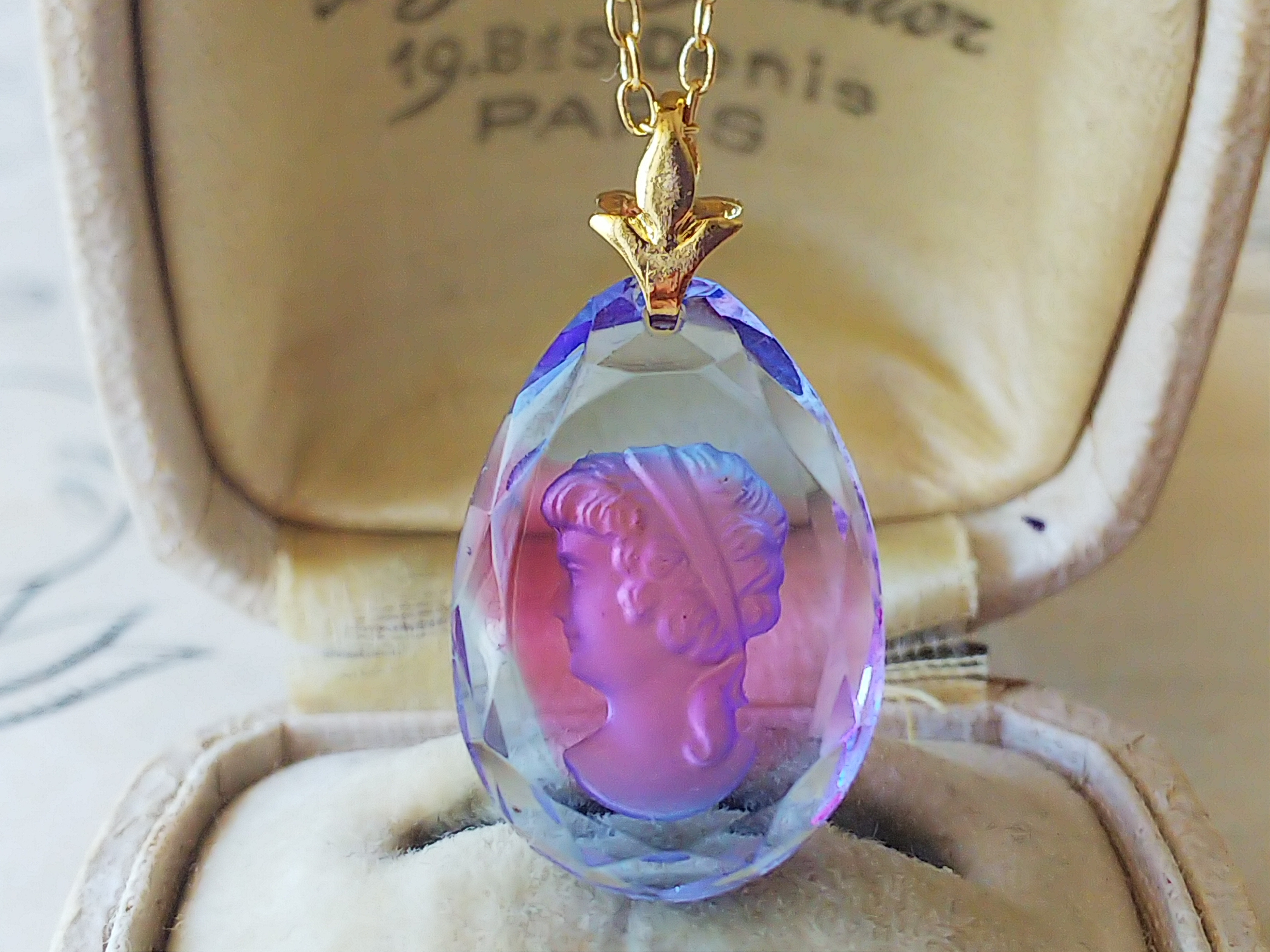 ヴィンテージ　Ruby／サファイアBlue　Ladyインタリオネックレス