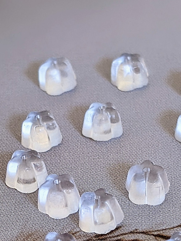 ピアスキャッチ 4.5㍉ ホール0.3㍉ ピアス キャッチ シリコン 2枚目の画像