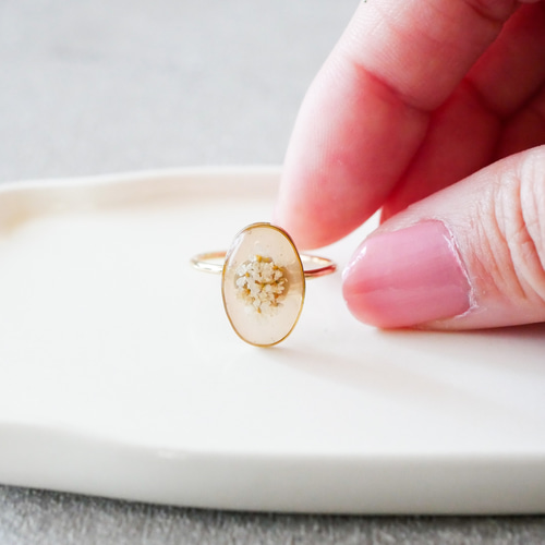 押し花リング（10号フリーサイズの指輪/クリーム） 指輪・リング schaf