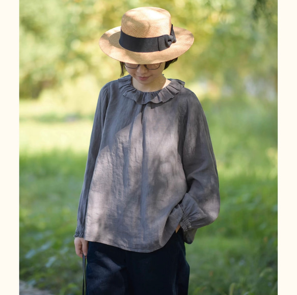 2色 リネン100% フリルカラーとふんわりシルエットのブラウス【春秋】黒・グレー 1枚目の画像