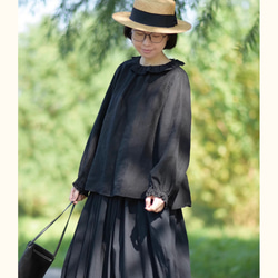 2色 リネン100% フリルカラーとふんわりシルエットのブラウス【春秋】黒・グレー 4枚目の画像