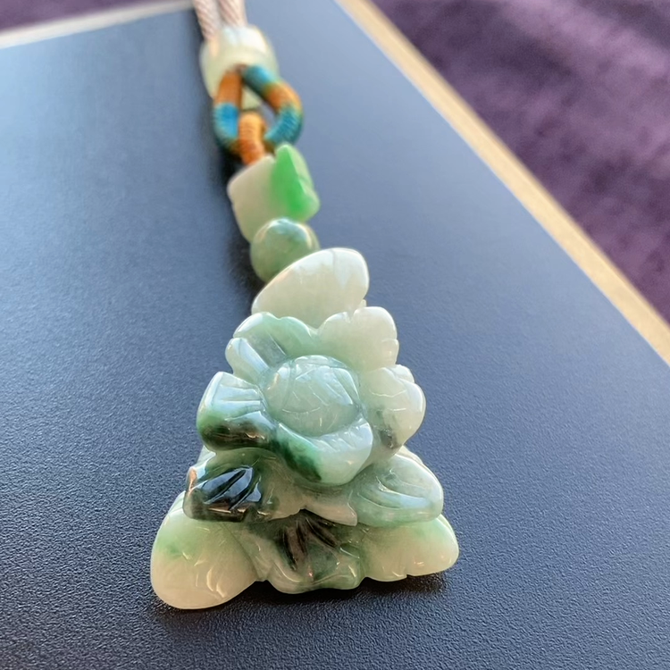 翡翠　天然石　翡翠ネックレス　ネックレス　翡翠ペンダント　ペンダント　牡丹