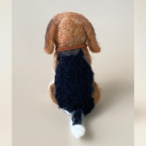 いつでもいっしょ♪羊毛フェルトのおすわりビーグル 犬のぬいぐるみ