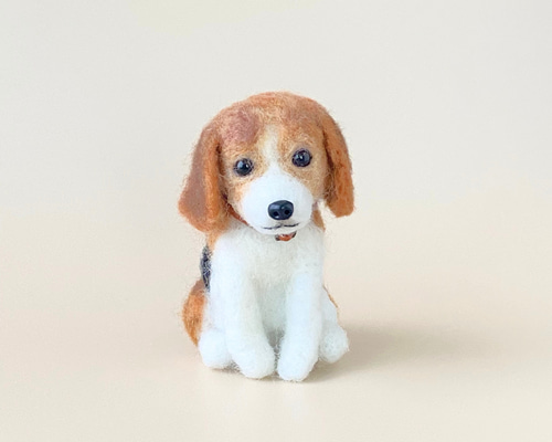 いつでもいっしょ♪羊毛フェルトのおすわりビーグル 犬のぬいぐるみ