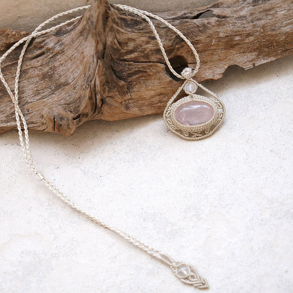 ローズクォーツ天然石マクラメネックレスmac412-エスニックアジアンエキゾチックなアレルギーフリーの大振りアクセサリー 5枚目の画像