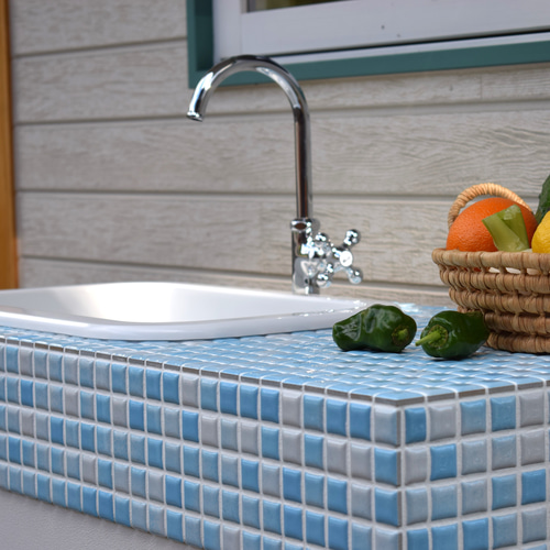 タイル製ガーデンシンク 水色と緑色系 補助水詮付 ガーデンシンク