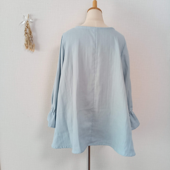 SALE☆ 襟元フリル　フレアブラウス　キャンディスリーブ    ペールブルーのダブルガーゼ　日本製 9枚目の画像