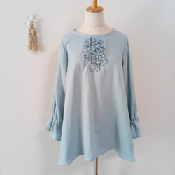 SALE☆ 襟元フリル　フレアブラウス　キャンディスリーブ    ペールブルーのダブルガーゼ　日本製 6枚目の画像