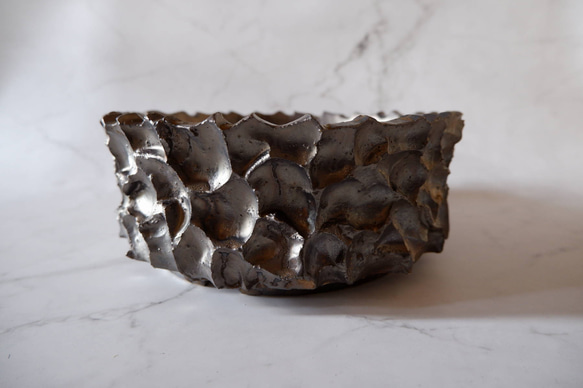 8号燻し金彩盆栽鉢930　塊根植物　多肉植物　盆栽　植木鉢　作家鉢　鉢皿　沖縄 3枚目の画像