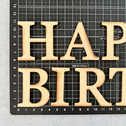 ピースタイプ　木製レターバナー  お誕生日　ハッピーバースデー 4枚目の画像