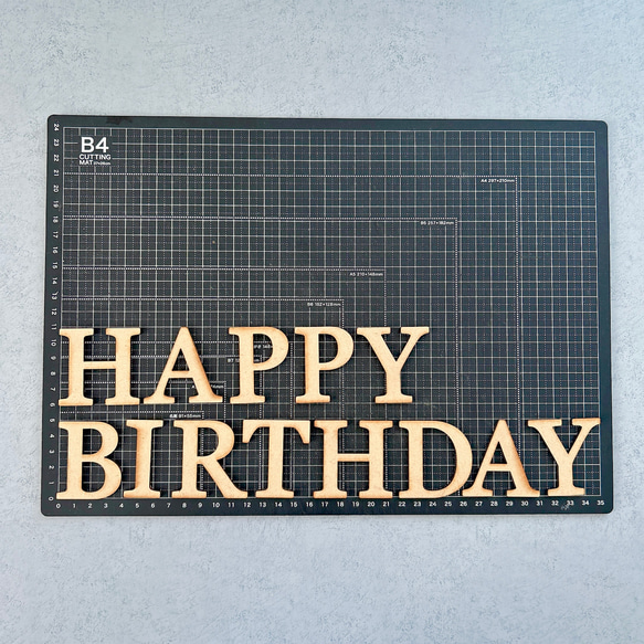 ピースタイプ　木製レターバナー  お誕生日　ハッピーバースデー 3枚目の画像