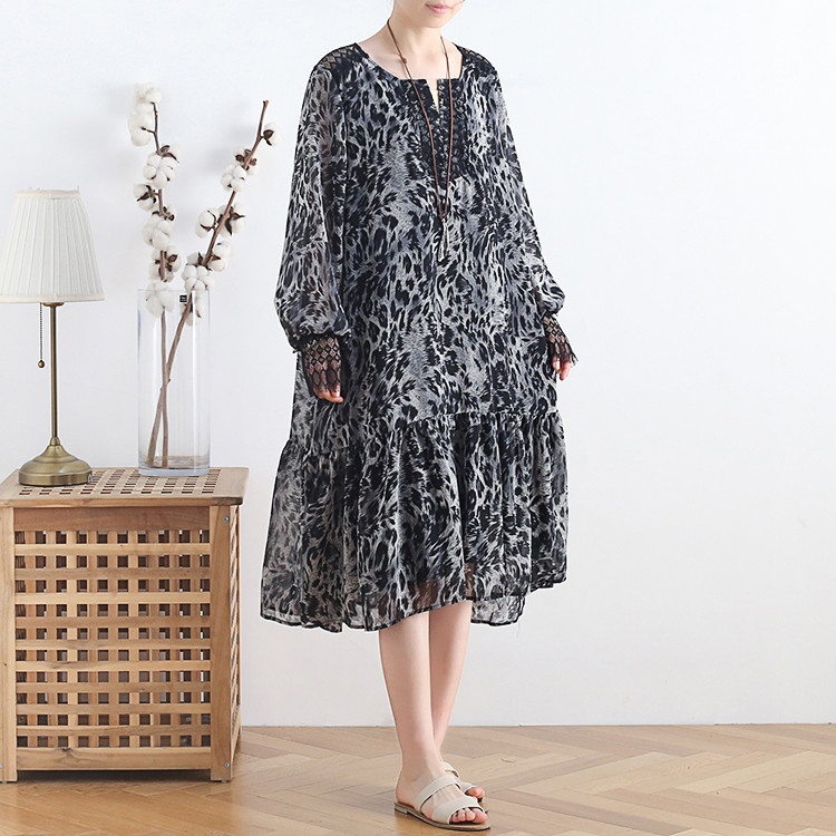 毛並みのうねりを表現したプリントがリアル☆ヒョウ柄シフォンワンピース