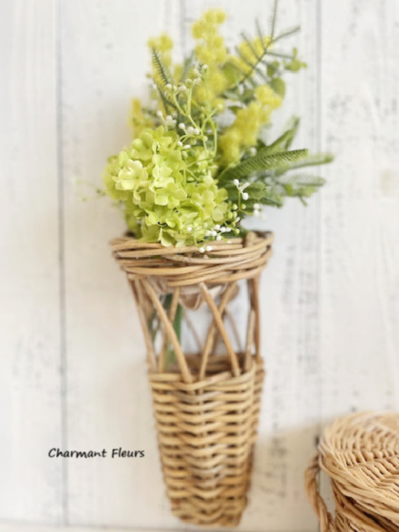 【アーティフィシャルフラワーのスワッグ】ミモザとビバーナムのスワッグ・・新年度、母の日フラワー、ブライダル 2枚目の画像