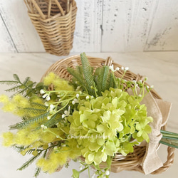 【アーティフィシャルフラワーのスワッグ】ミモザとビバーナムのスワッグ・・新年度、母の日フラワー、ブライダル 3枚目の画像