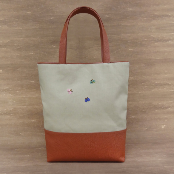 革底トートバッグ・中（茶・世界の民族衣装柄） 9枚目の画像